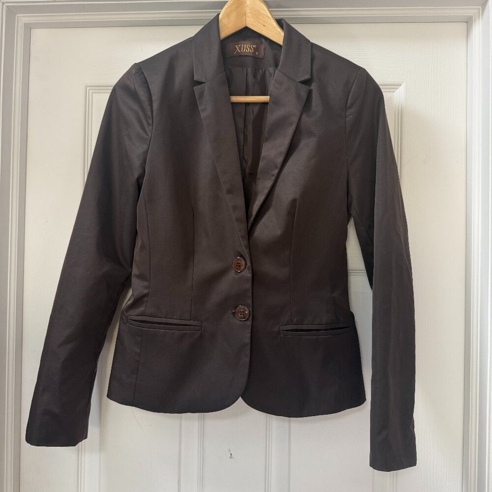 Xuss brown satin look 2 button blazer pocket Colombian clothing brand size Small
